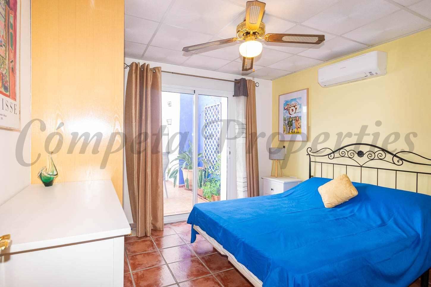 5 soveværelse Finca/Landehus til salg i Torrox med swimmingpool garage - € 460.000 (Ref: 10075711)