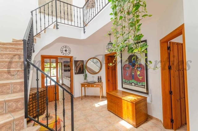 5 sypialnia Finka/Dom wiejski na sprzedaż w Cómpeta z basenem - 720 000 € (Ref: 10075712)