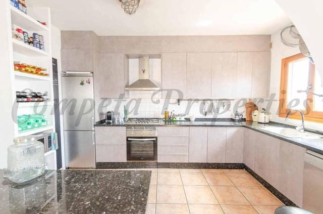 5 sypialnia Finka/Dom wiejski na sprzedaż w Cómpeta z basenem - 720 000 € (Ref: 10075712)