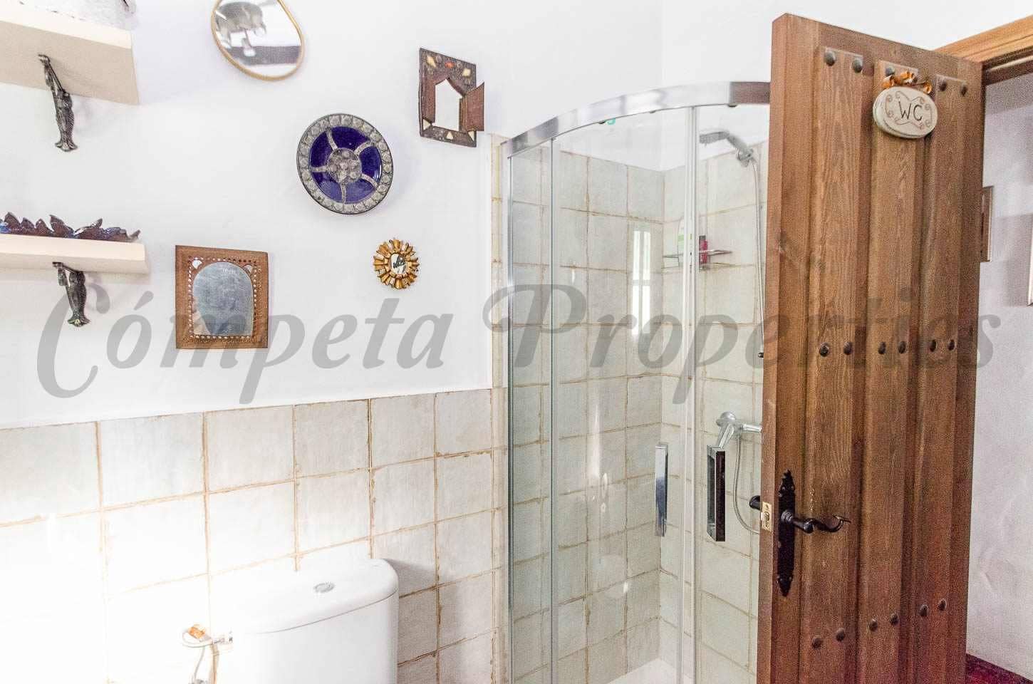 3 chambre Finca/Maison de Campagne à vendre à Archez avec piscine garage - 375 000 € (Ref: 10075713)