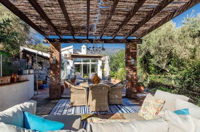 3 chambre Finca/Maison de Campagne à vendre à Archez avec piscine garage - 375 000 € (Ref: 10075713)