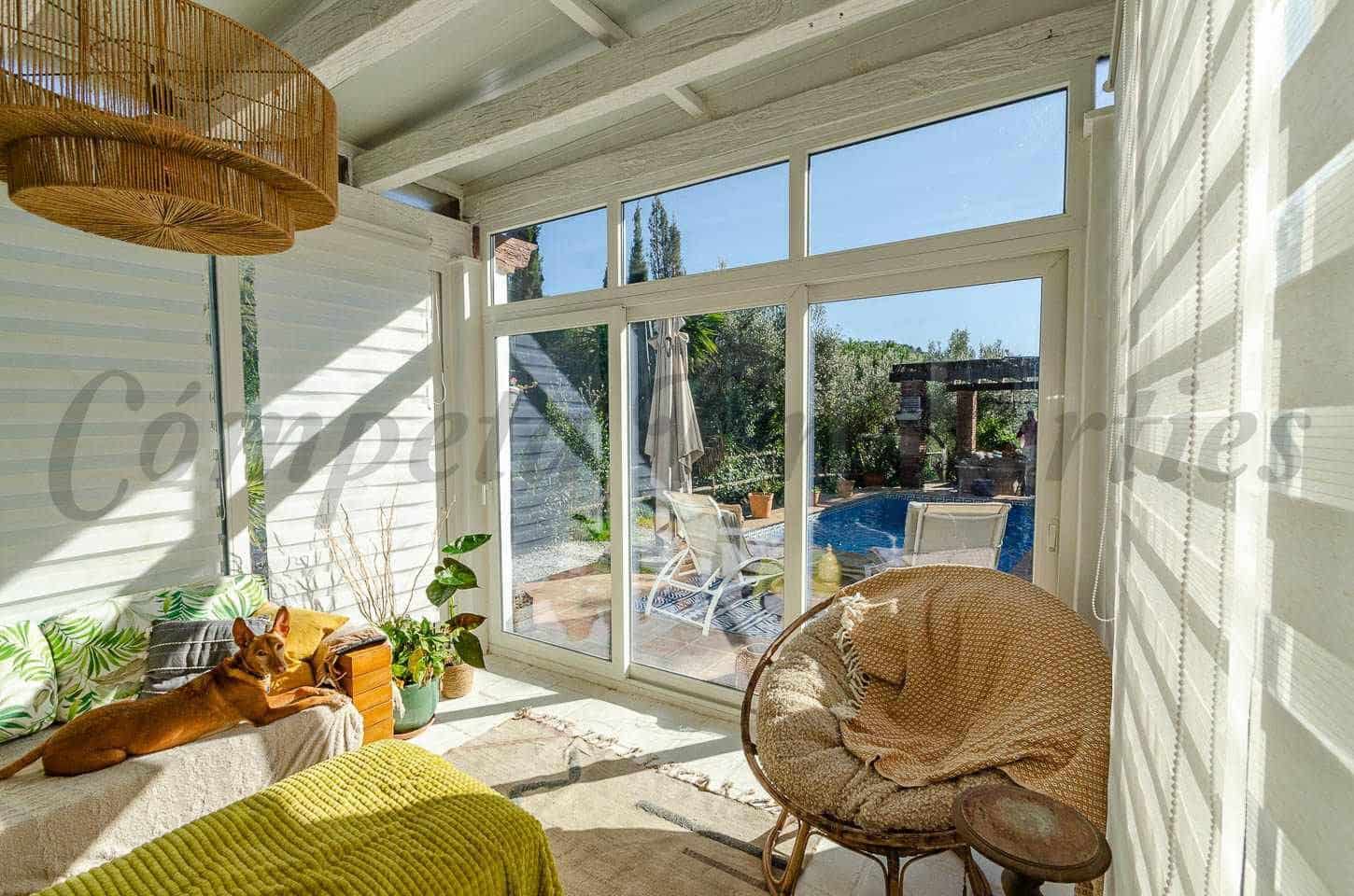 3 chambre Finca/Maison de Campagne à vendre à Archez avec piscine garage - 375 000 € (Ref: 10075713)