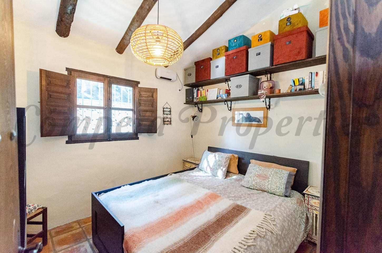 3 chambre Finca/Maison de Campagne à vendre à Archez avec piscine garage - 375 000 € (Ref: 10075713)