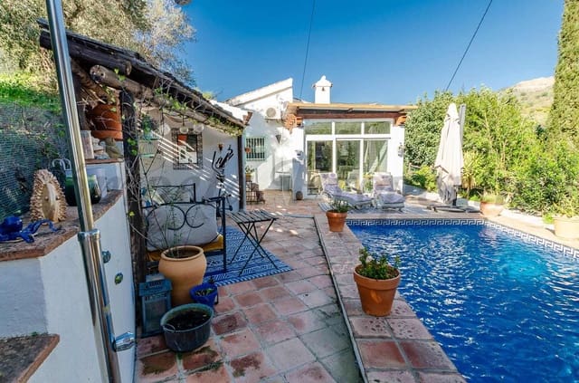 3 chambre Finca/Maison de Campagne à vendre à Archez avec piscine garage - 375 000 € (Ref: 10075713)