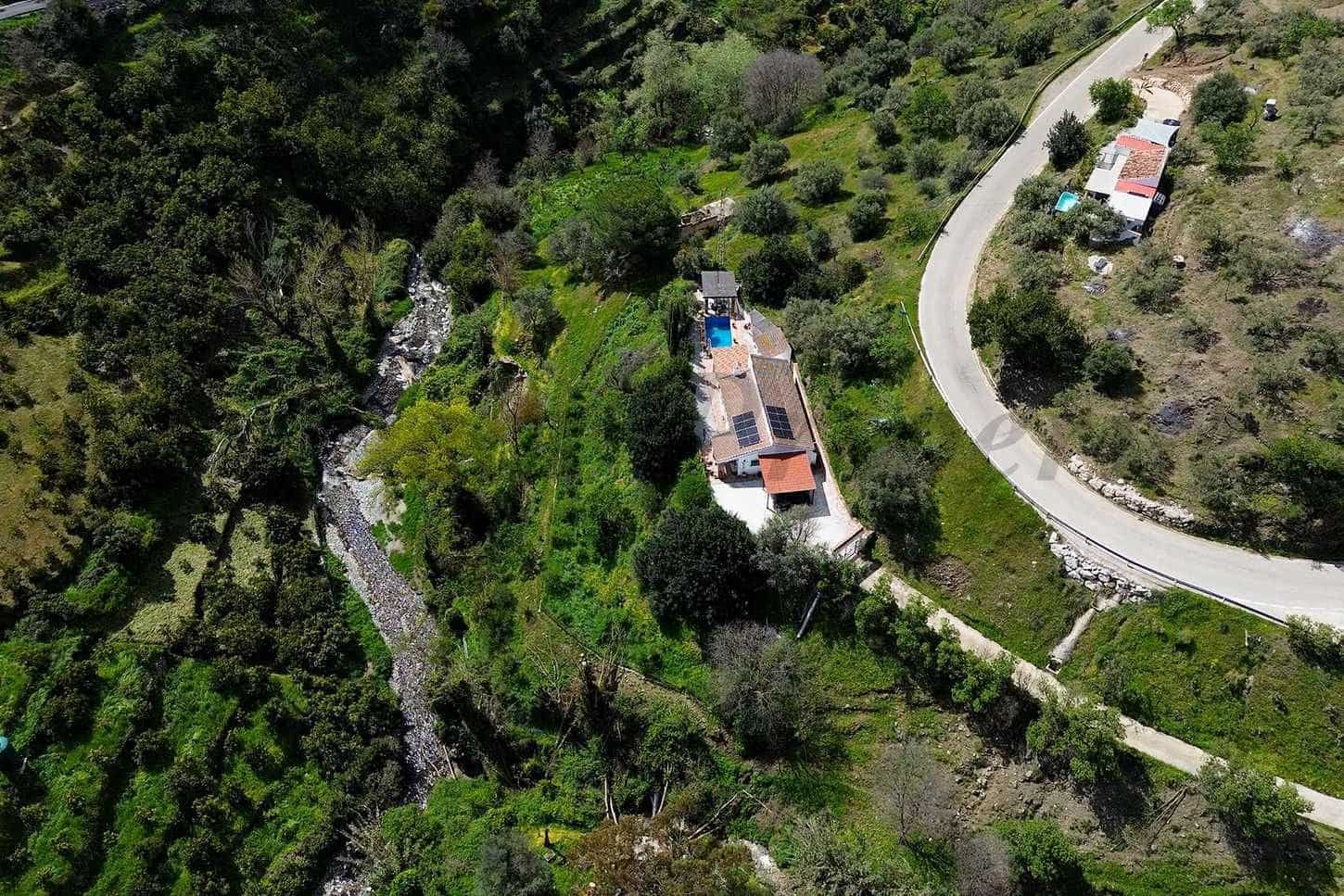 3 chambre Finca/Maison de Campagne à vendre à Archez avec piscine garage - 375 000 € (Ref: 10075713)