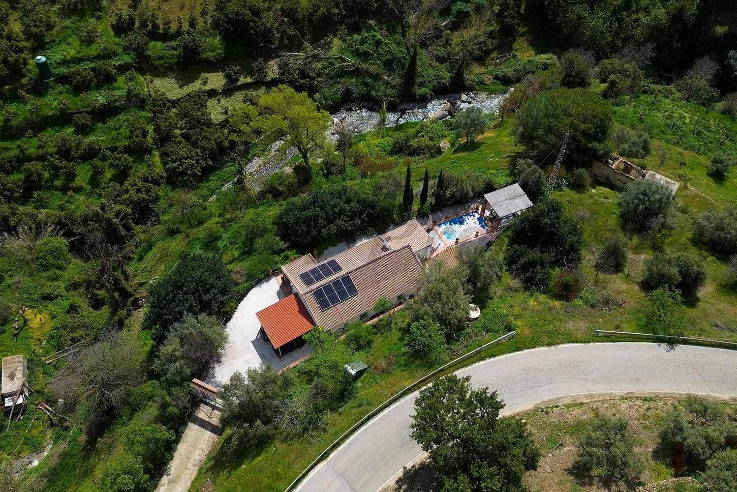 3 chambre Finca/Maison de Campagne à vendre à Archez avec piscine garage - 375 000 € (Ref: 10075713)
