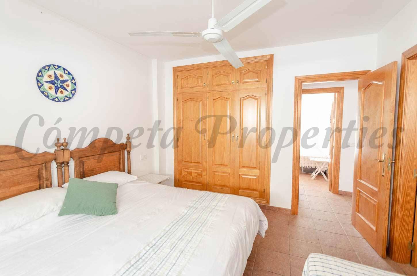 Finca/Casa Rural de 4 habitaciones en Cómpeta en venta con piscina - 399.000 € (Ref: 10075716)