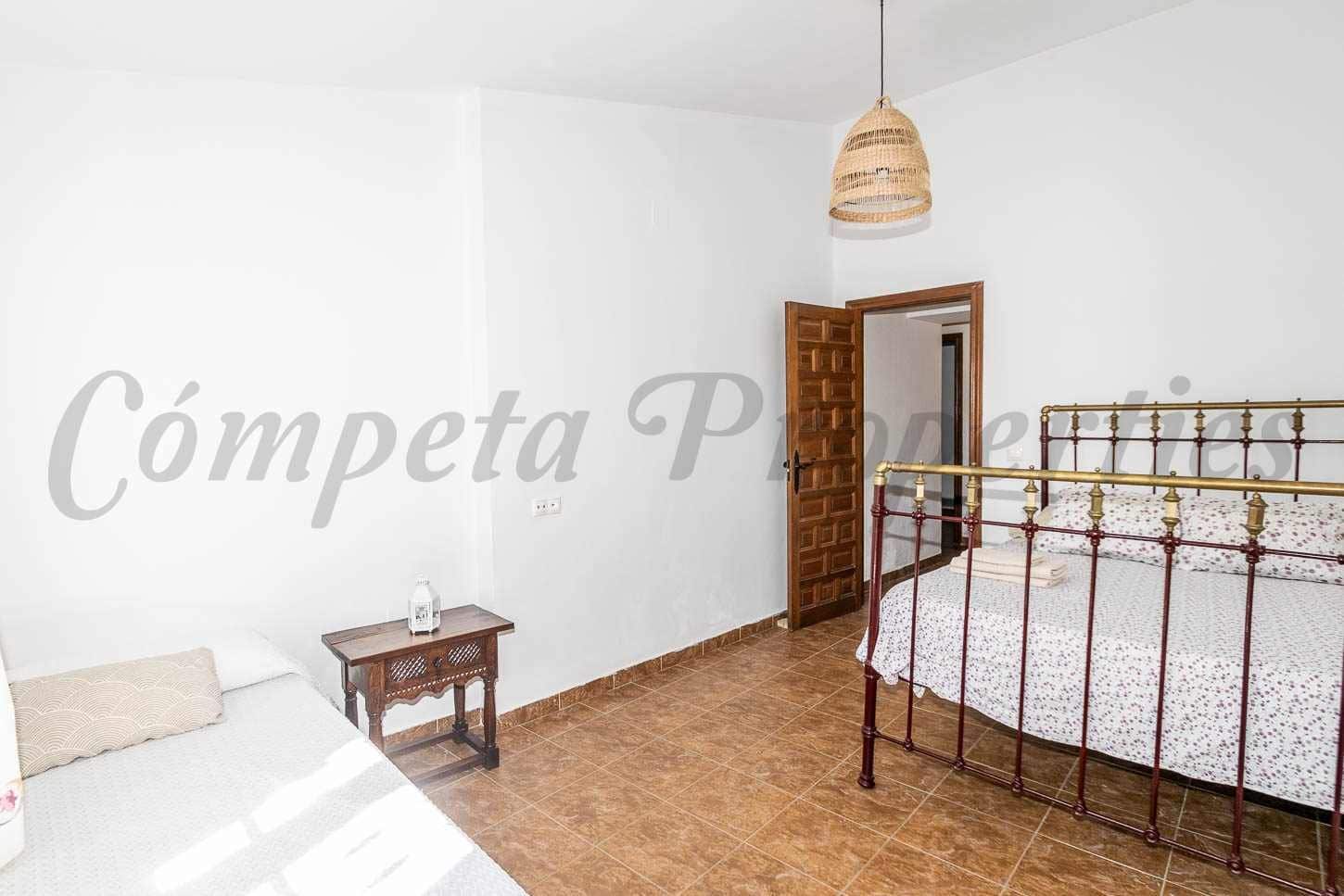 3 soveværelse Finca/Landehus til salg i Torrox med swimmingpool - € 320.000 (Ref: 10075717)