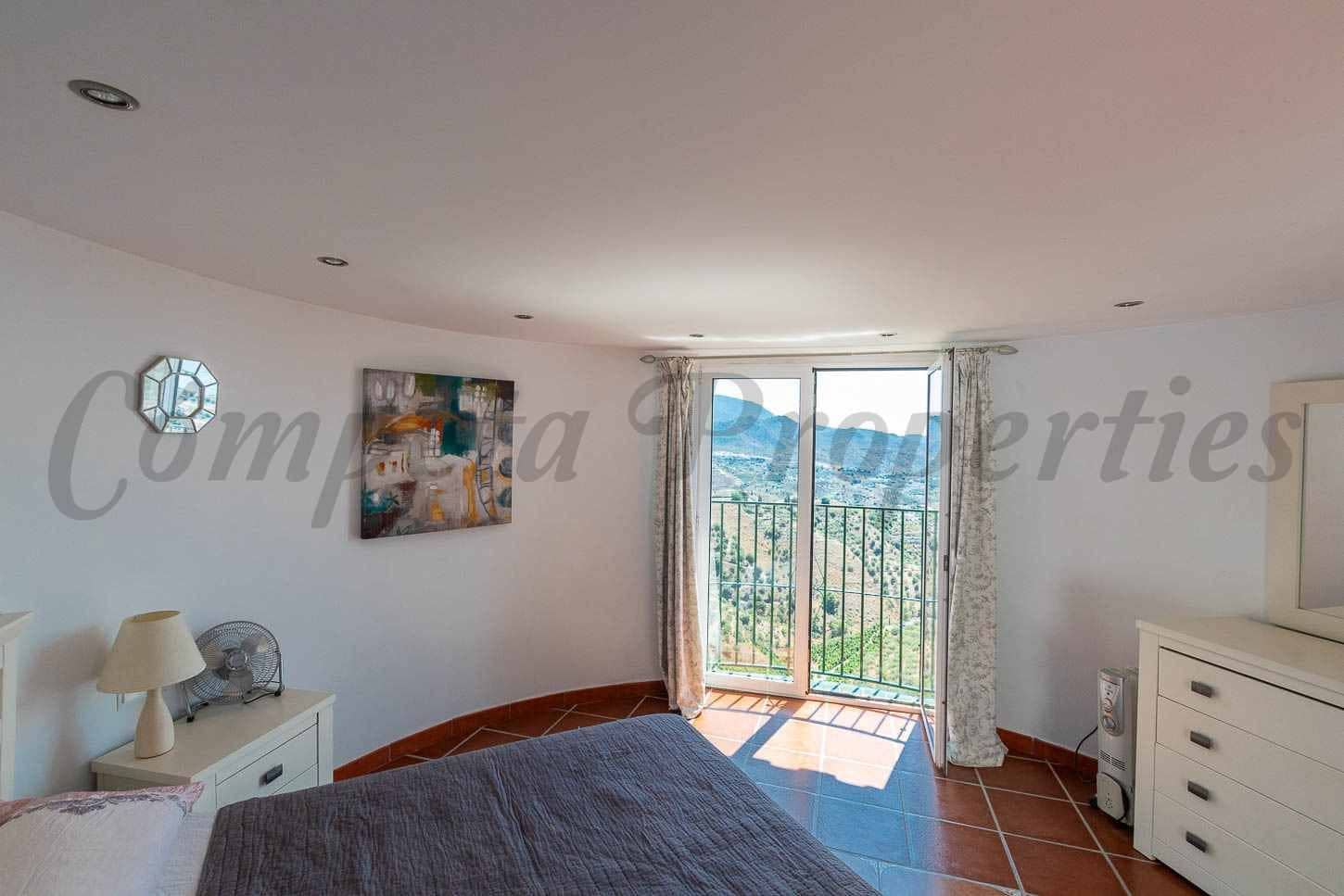5 slaapkamer Finca/Landhuis te koop in Torrox met zwembad garage - € 595.000 (Ref: 10075721)