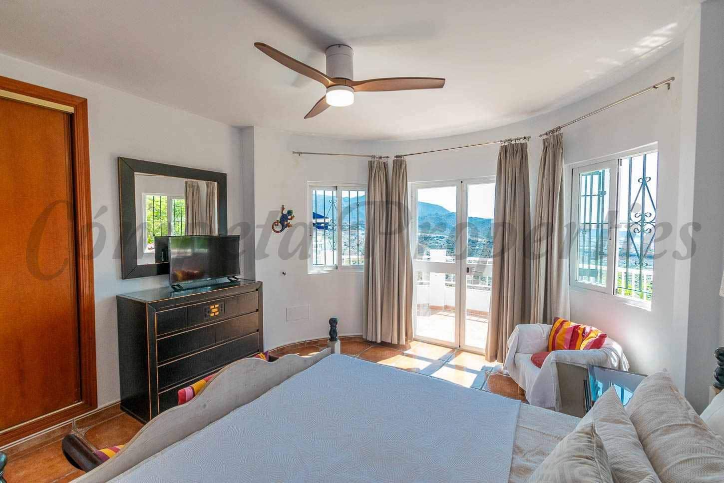 5 slaapkamer Finca/Landhuis te koop in Torrox met zwembad garage - € 595.000 (Ref: 10075721)