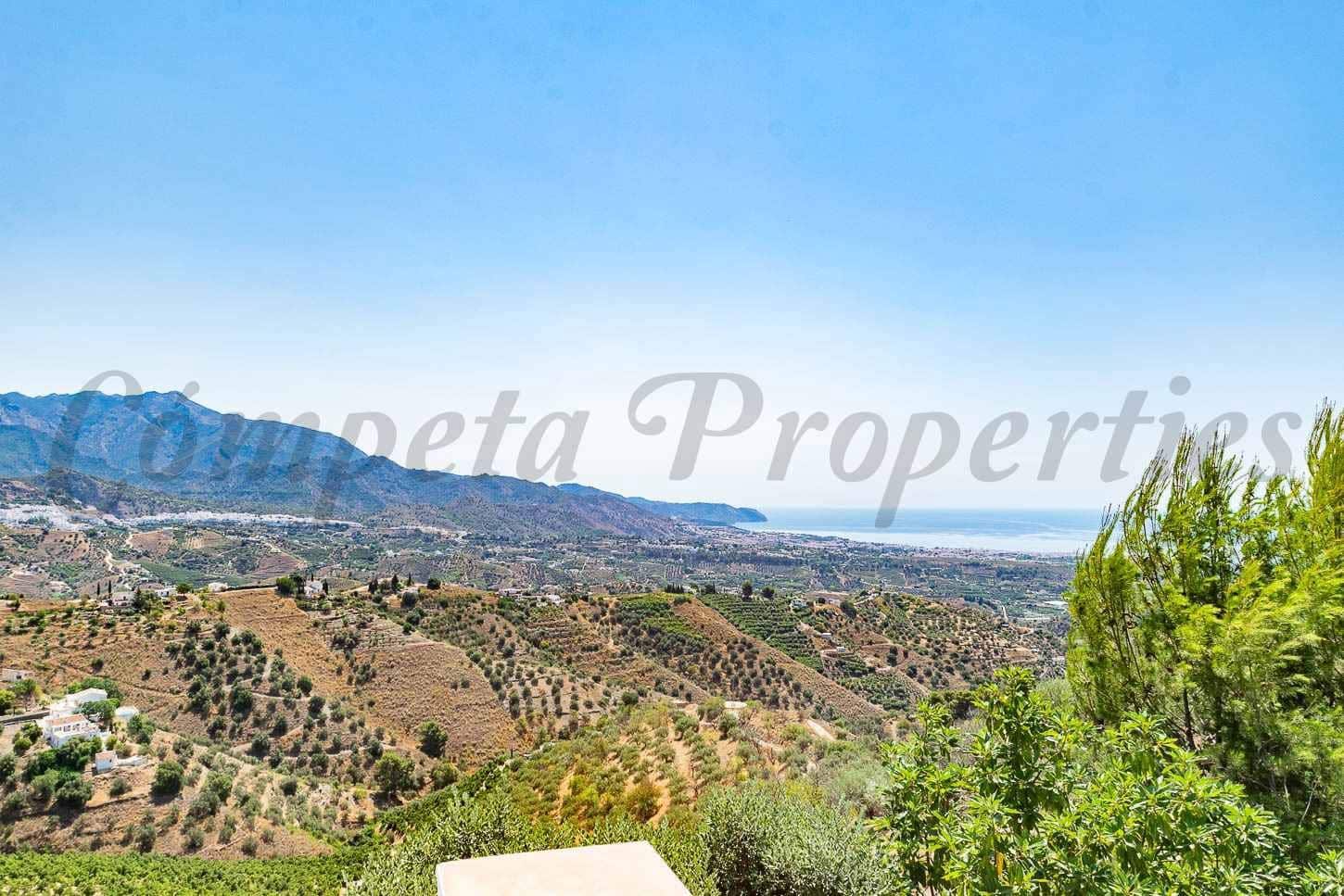 5 slaapkamer Finca/Landhuis te koop in Torrox met zwembad garage - € 595.000 (Ref: 10075721)