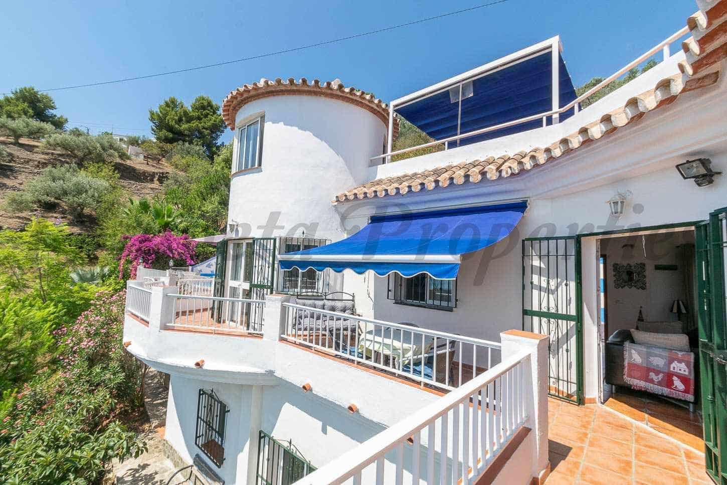 5 slaapkamer Finca/Landhuis te koop in Torrox met zwembad garage - € 595.000 (Ref: 10075721)