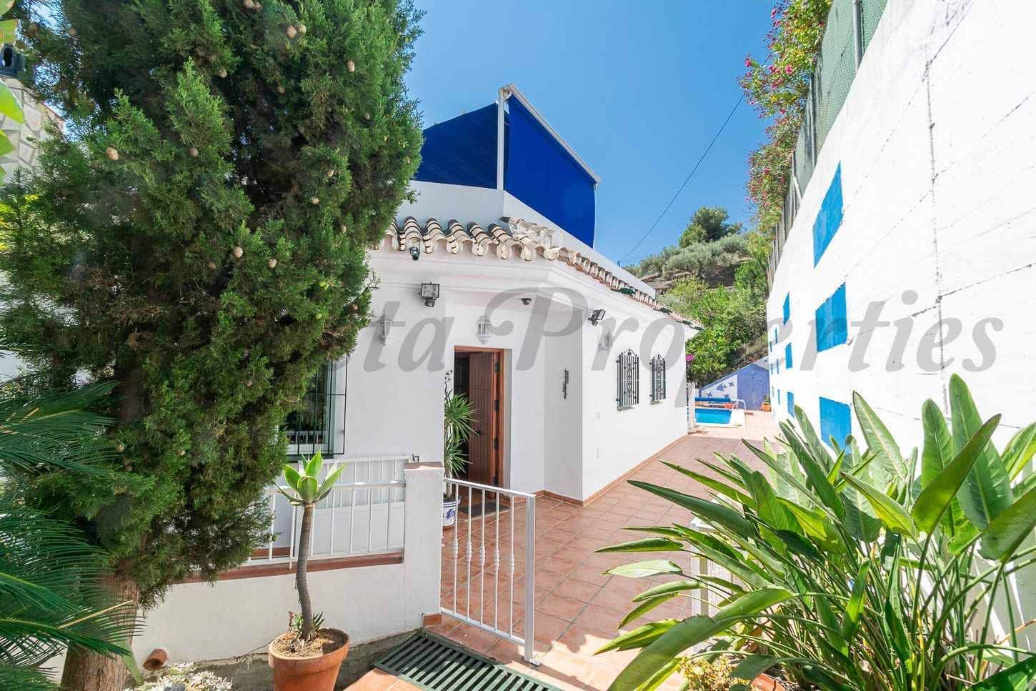 5 slaapkamer Finca/Landhuis te koop in Torrox met zwembad garage - € 595.000 (Ref: 10075721)
