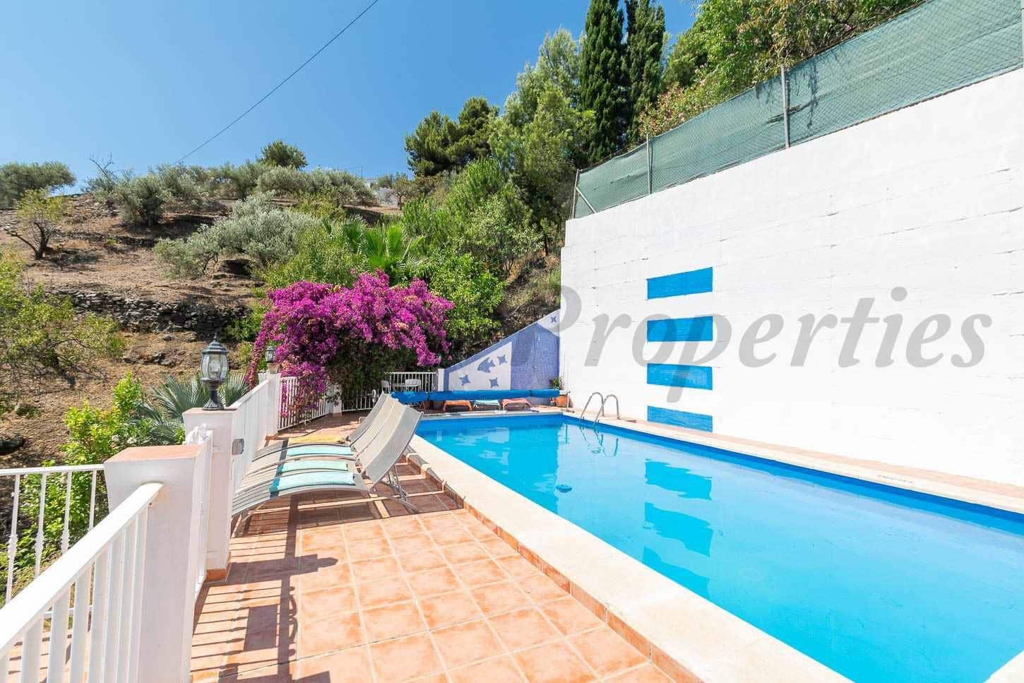 5 slaapkamer Finca/Landhuis te koop in Torrox met zwembad garage - € 595.000 (Ref: 10075721)