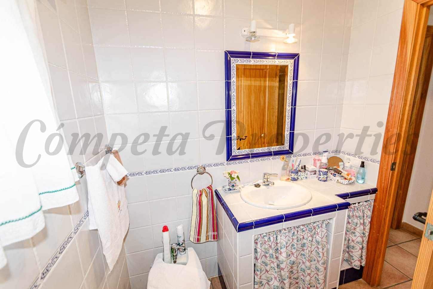 2 soveværelse Finca/Landehus til salg i Canillas de Albaida med garage - € 289.700 (Ref: 10075722)
