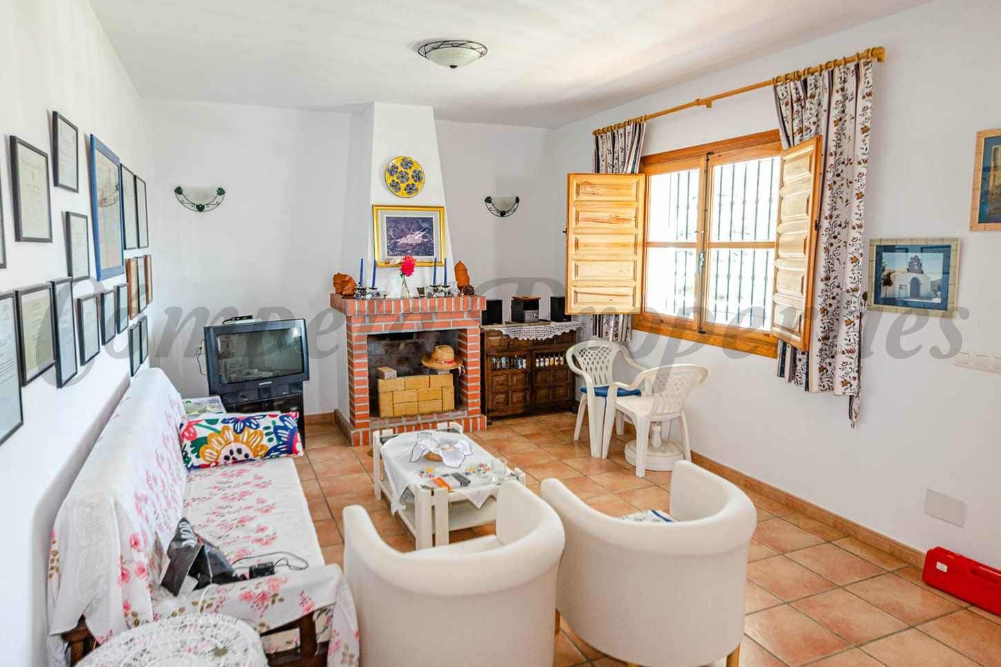 2 soveværelse Finca/Landehus til salg i Canillas de Albaida med garage - € 289.700 (Ref: 10075722)