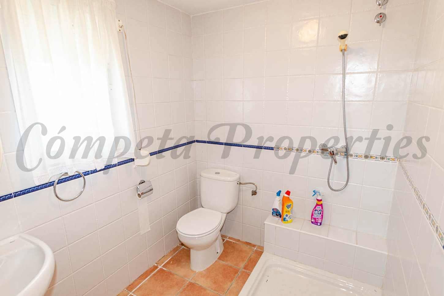 2 soveværelse Finca/Landehus til salg i Canillas de Albaida med garage - € 289.700 (Ref: 10075722)