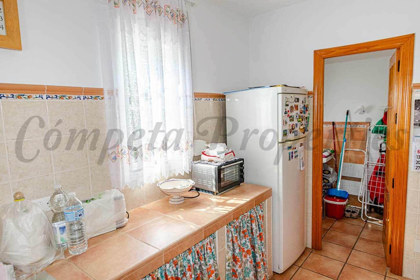 2 soveværelse Finca/Landehus til salg i Canillas de Albaida med garage - € 289.700 (Ref: 10075722)
