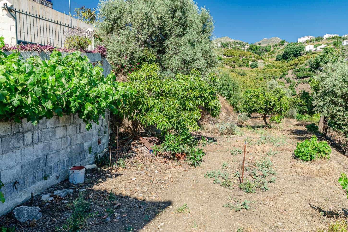 2 soveværelse Finca/Landehus til salg i Canillas de Albaida med garage - € 289.700 (Ref: 10075722)
