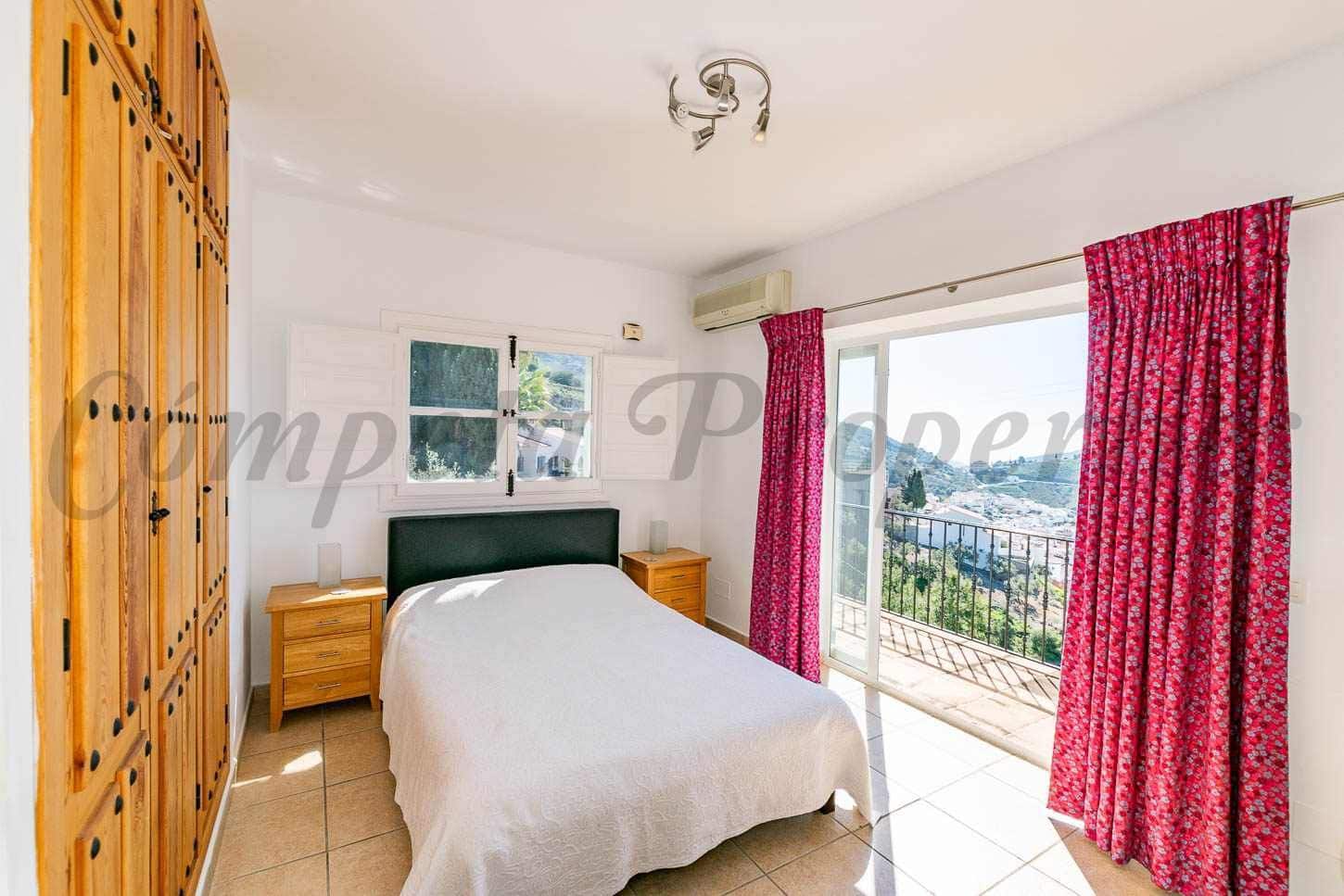 5 Zimmer Finca/Landgut zu verkaufen in Competa mit Pool - 575.000 € (Ref: 10075723)