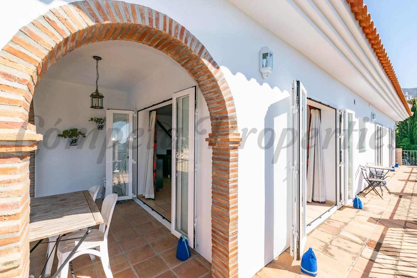 5 Zimmer Finca/Landgut zu verkaufen in Competa mit Pool - 575.000 € (Ref: 10075723)