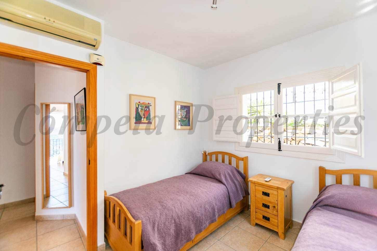 5 Zimmer Finca/Landgut zu verkaufen in Competa mit Pool - 575.000 € (Ref: 10075723)