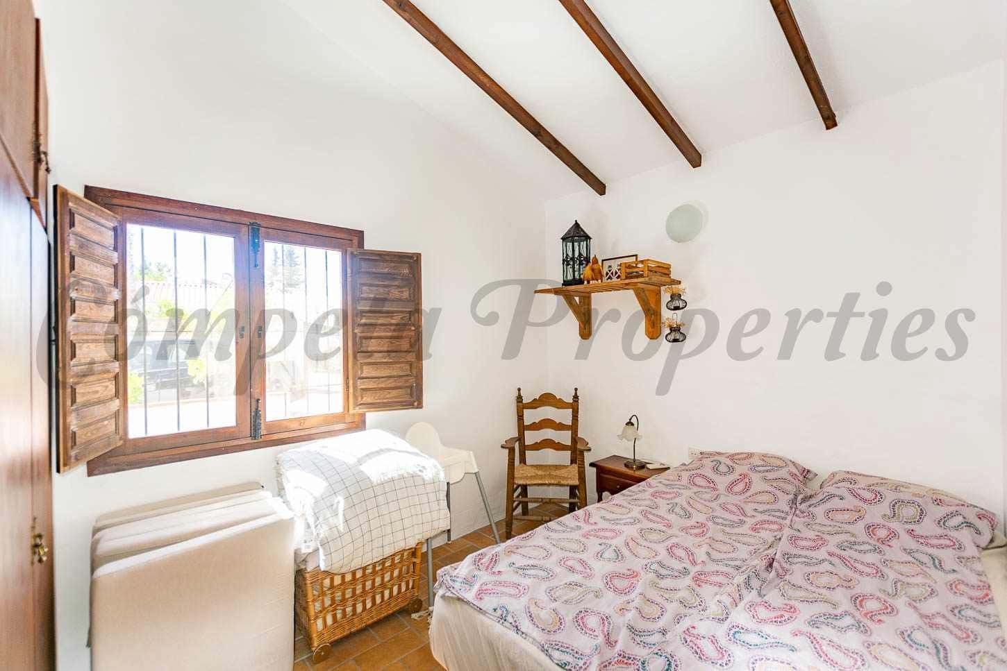 4 bedroom Finca/Country House for sale in Competa with pool - € 419,000 (Ref: 10075726)