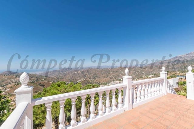 4 bedroom Finca/Country House for sale in Cómpeta with pool - € 419,000 (Ref: 10075726)