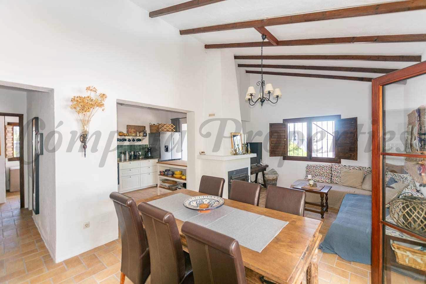 4 bedroom Finca/Country House for sale in Competa with pool - € 419,000 (Ref: 10075726)