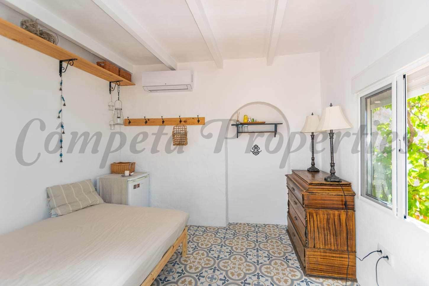 4 bedroom Finca/Country House for sale in Competa with pool - € 419,000 (Ref: 10075726)