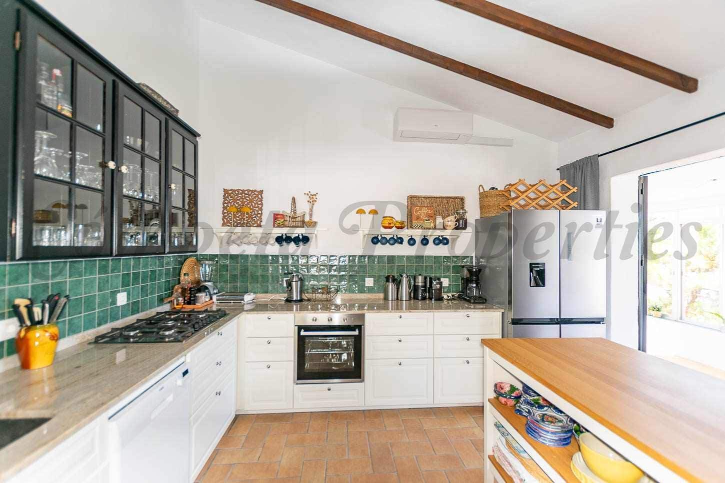 4 bedroom Finca/Country House for sale in Competa with pool - € 419,000 (Ref: 10075726)