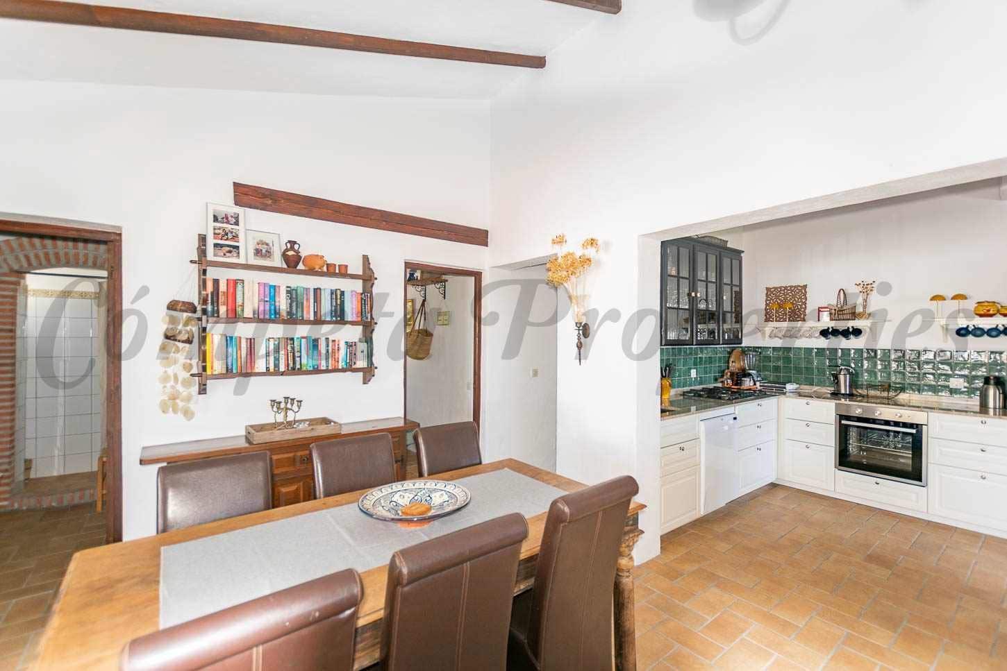 4 bedroom Finca/Country House for sale in Competa with pool - € 419,000 (Ref: 10075726)