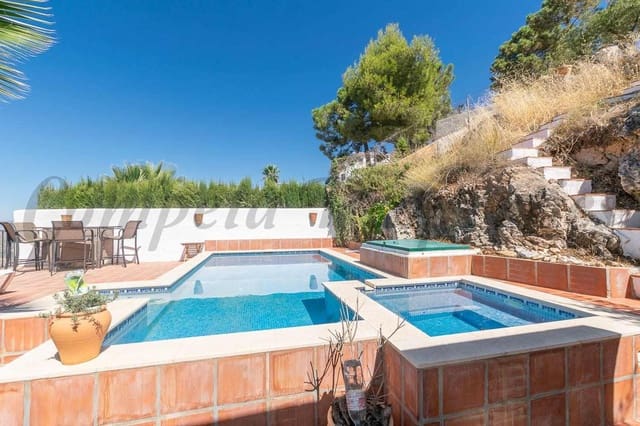 4 bedroom Finca/Country House for sale in Cómpeta with pool - € 419,000 (Ref: 10075726)