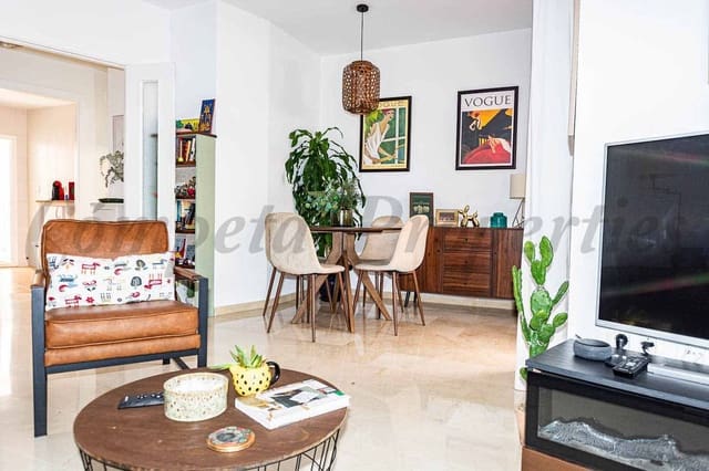 2 slaapkamer Appartement te huur in Chaparil - Torrecilla - Punta Lara, Nerja met garage - € 1.100 (Ref: 10075733)