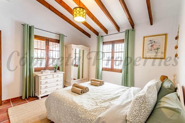 2 sovrum Finca/Hus på landet för semesterbostäder i Archez med pool garage - 1 150 € (Ref: 10075734)