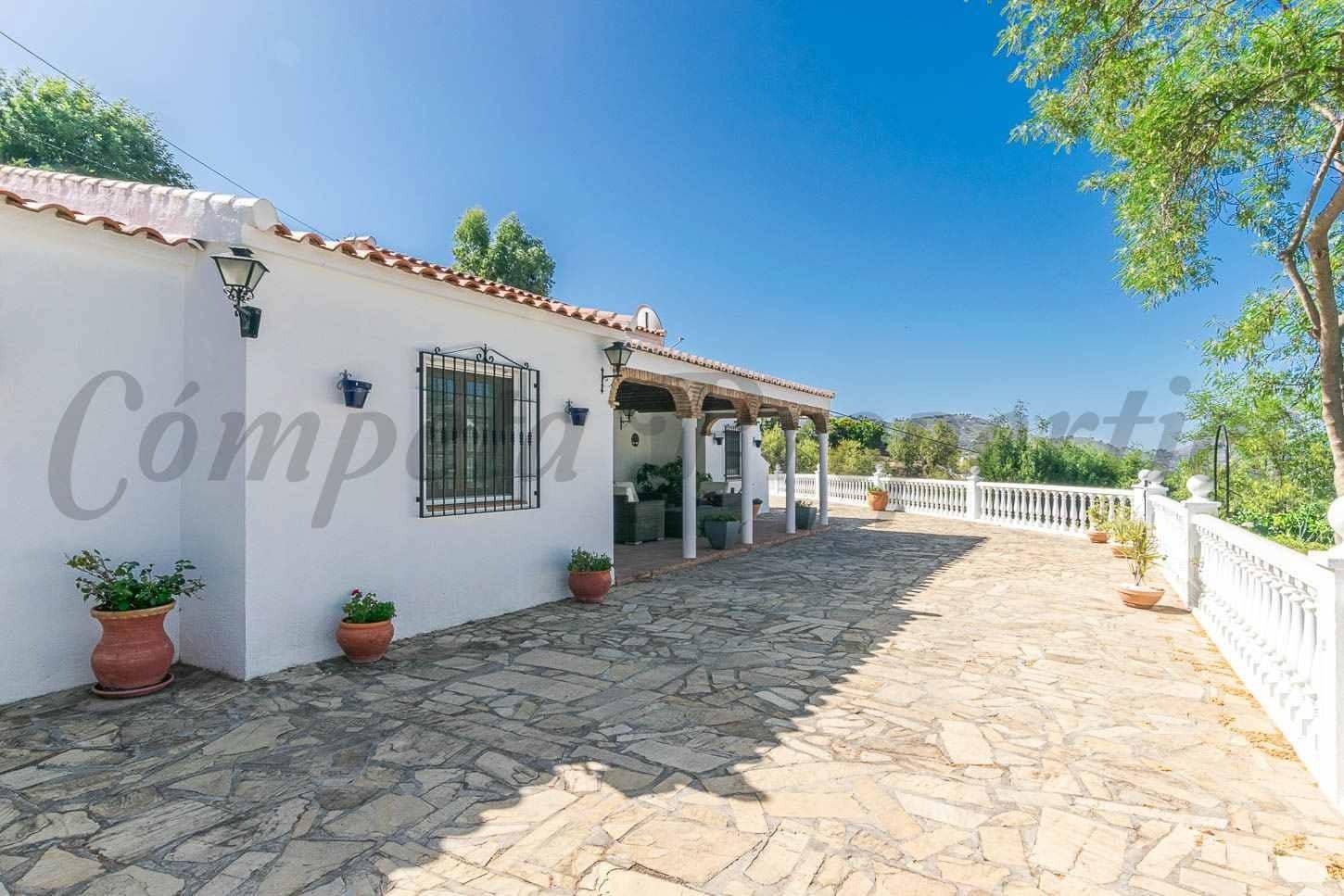 2 sovrum Finca/Hus på landet för semesterbostäder i Archez med pool garage - 1 150 € (Ref: 10075734)