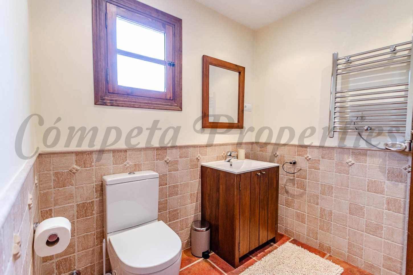 2 sovrum Finca/Hus på landet för semesterbostäder i Archez med pool garage - 1 150 € (Ref: 10075734)