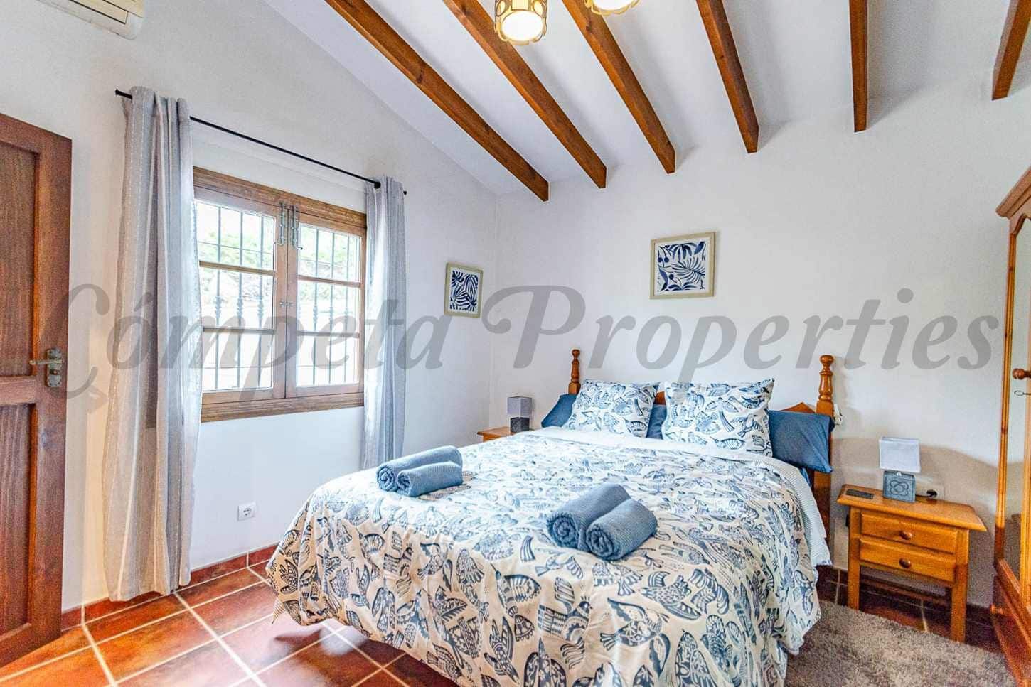 2 sovrum Finca/Hus på landet för semesterbostäder i Archez med pool garage - 1 150 € (Ref: 10075734)