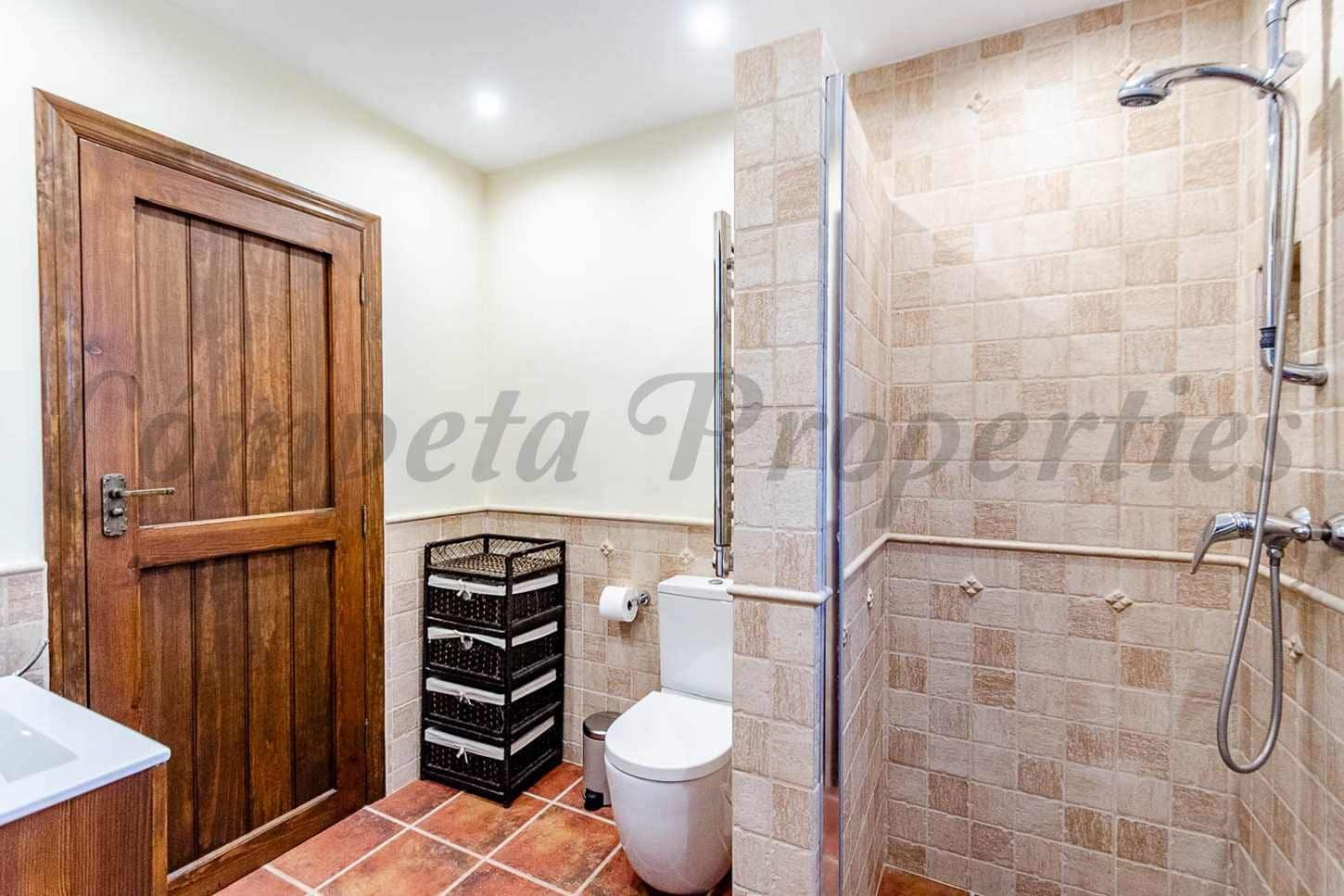 2 sovrum Finca/Hus på landet för semesterbostäder i Archez med pool garage - 1 150 € (Ref: 10075734)