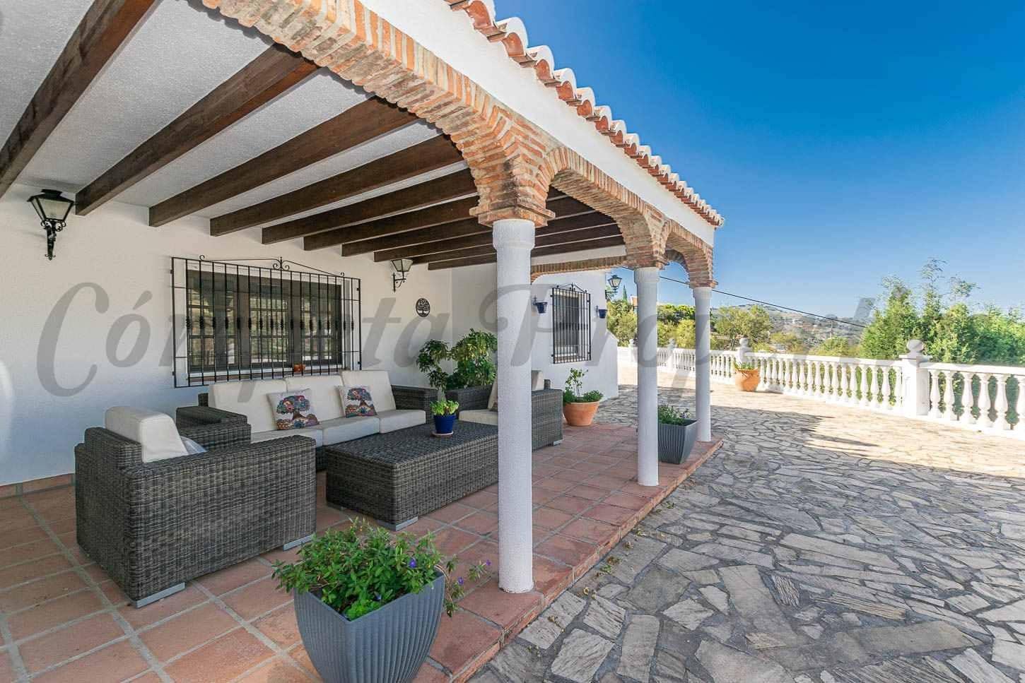 2 sovrum Finca/Hus på landet för semesterbostäder i Archez med pool garage - 1 150 € (Ref: 10075734)
