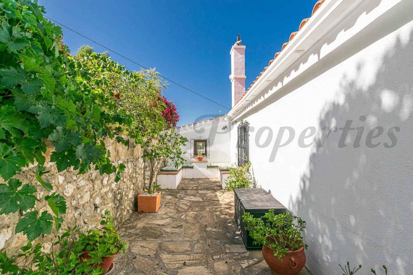 2 sovrum Finca/Hus på landet för semesterbostäder i Archez med pool garage - 1 150 € (Ref: 10075734)
