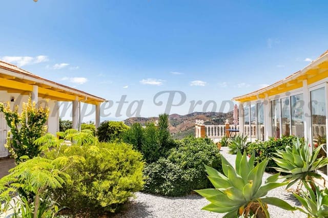 7 quarto Quinta/Casa Rural para venda em Torrox Pueblo, Torrox com piscina garagem - 750 000 € (Ref: 10075736)