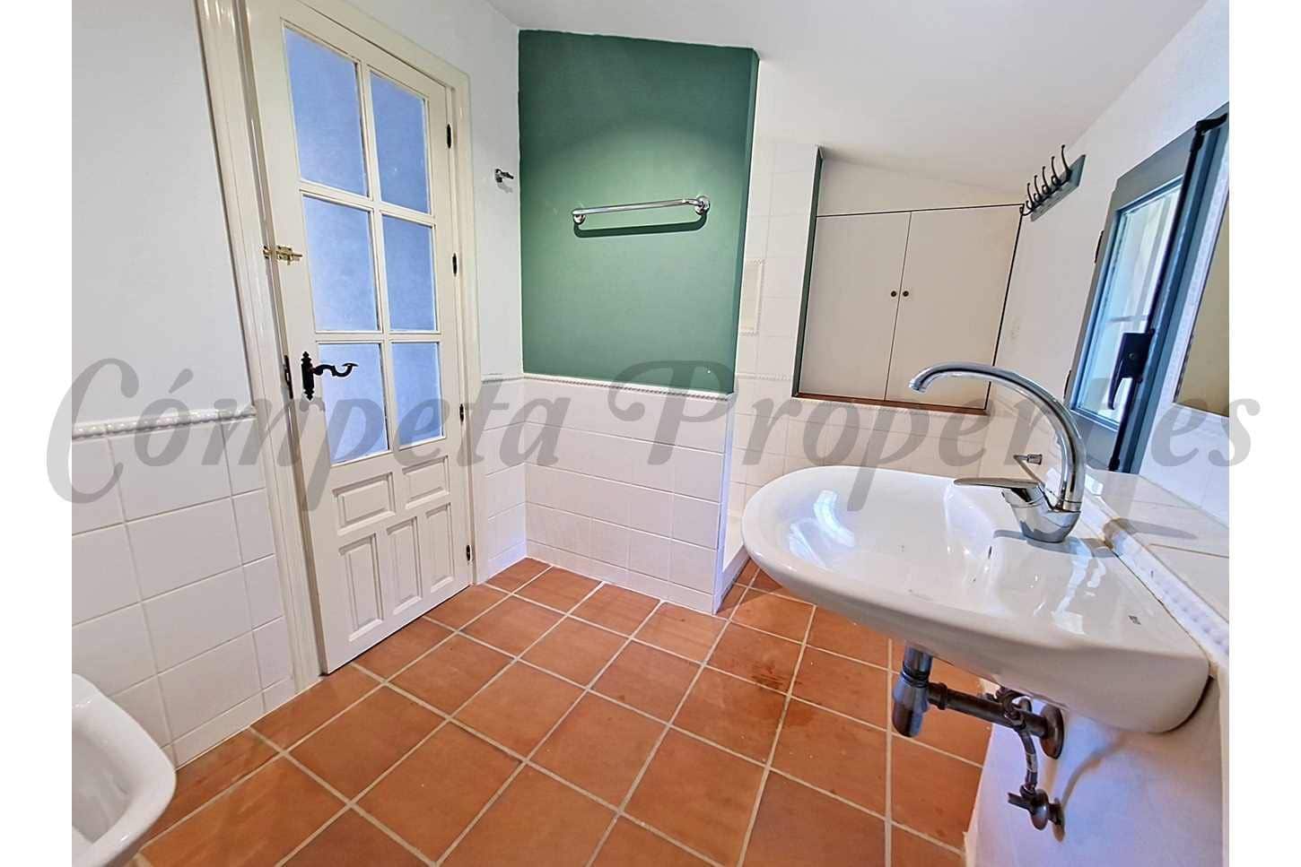 4 sypialnia Finka/Dom wiejski na sprzedaż w Velez-Malaga z basenem garażem - 595 000 € (Ref: 10075741)