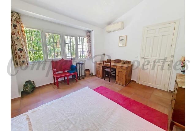 4 sypialnia Finka/Dom wiejski na sprzedaż w Vélez-Málaga z basenem garażem - 595 000 € (Ref: 10075741)