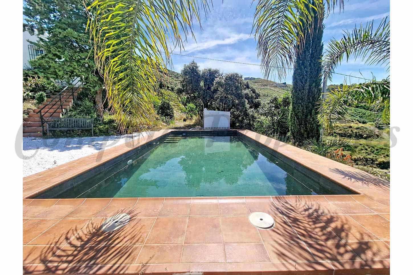 4 sypialnia Finka/Dom wiejski na sprzedaż w Velez-Malaga z basenem garażem - 595 000 € (Ref: 10075741)