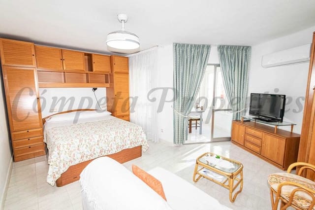 1 Zimmer Apartment zu vermieten in Torrox mit Pool - 700 € (Ref: 10075749)