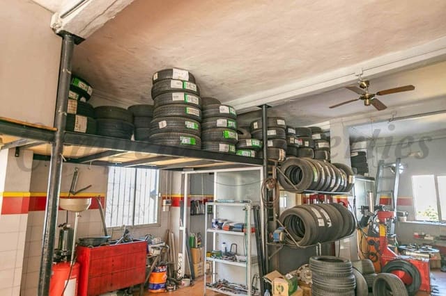 Comercial para arrendar em Cómpeta - 2 000 € (Ref: 10075753)