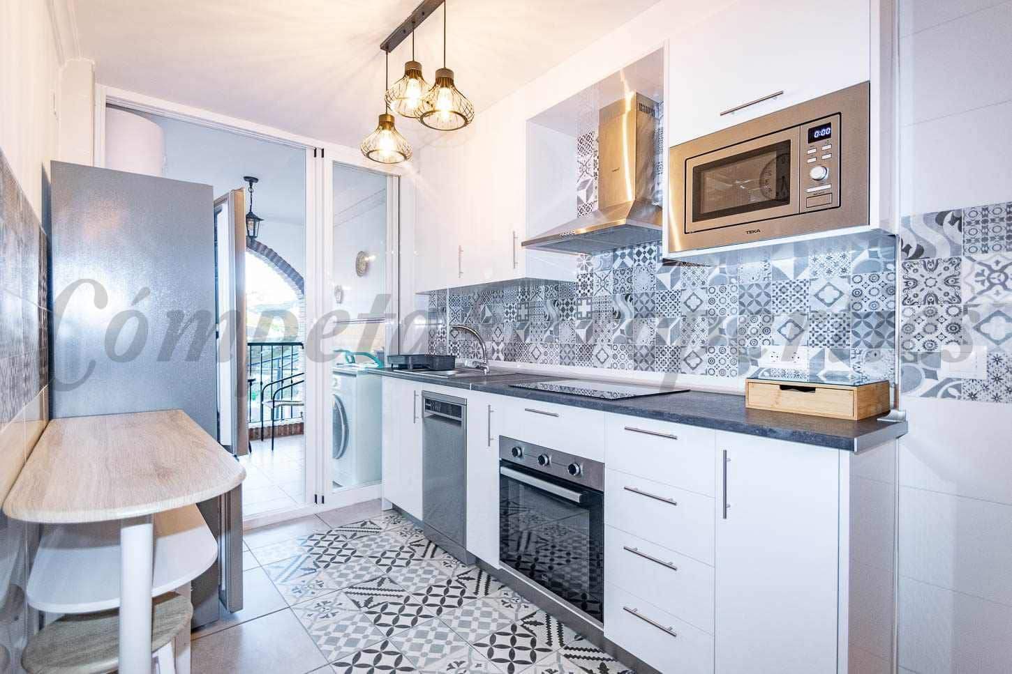 2 Zimmer Apartment zu vermieten in Torrox - 800 € (Ref: 10075754)