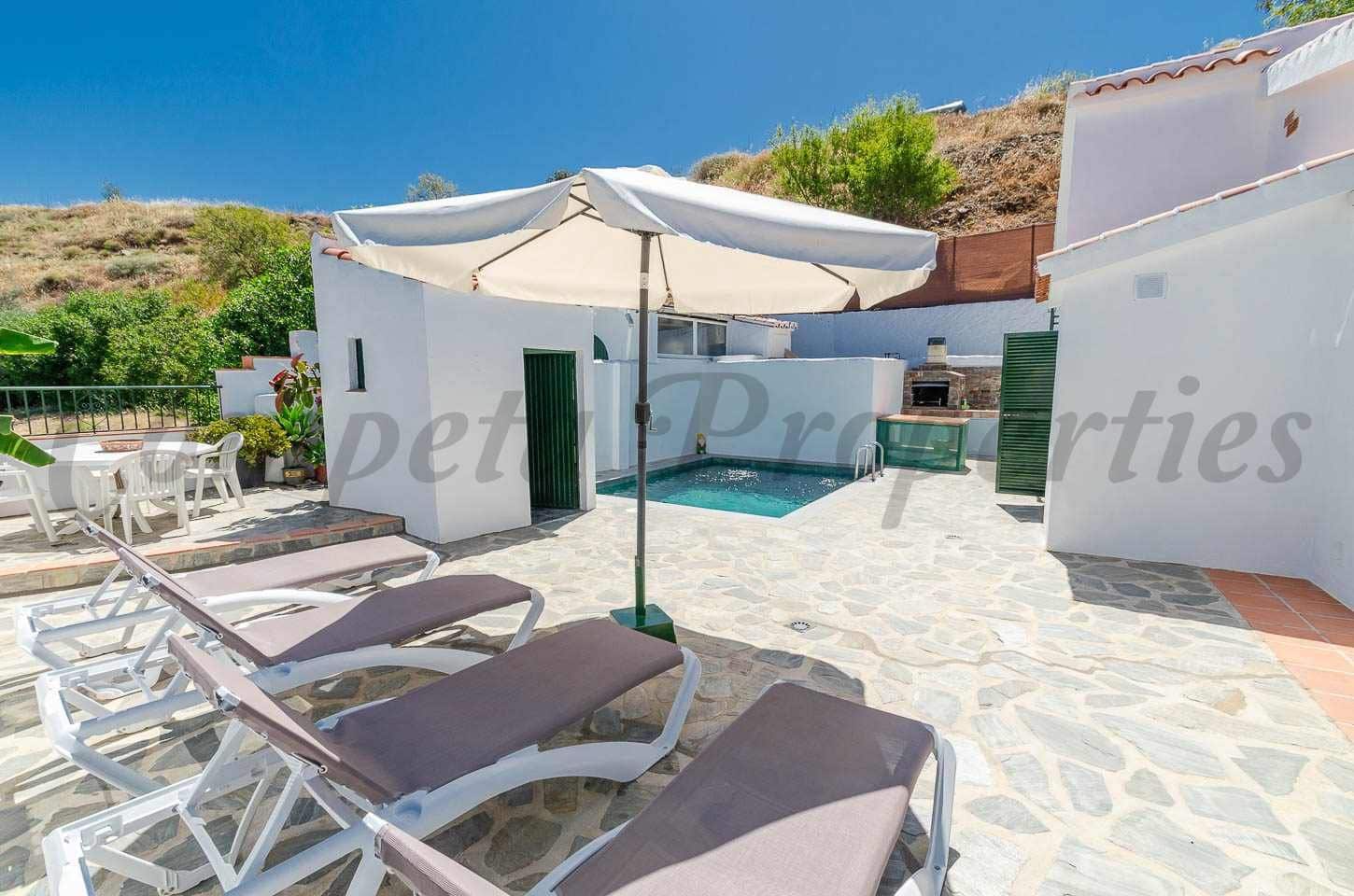 2 soverom Finca/Herregård til leie i Competa med svømmebasseng - € 975 (Ref: 10075756)