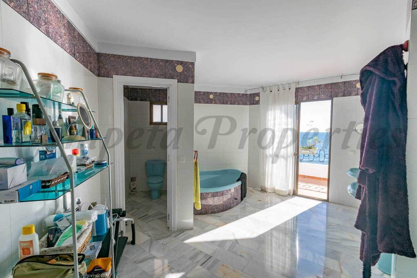 3 sypialnia Dom szeregowy na sprzedaż w Torrox-Costa z basenem garażem - 880 000 € (Ref: 10075757)